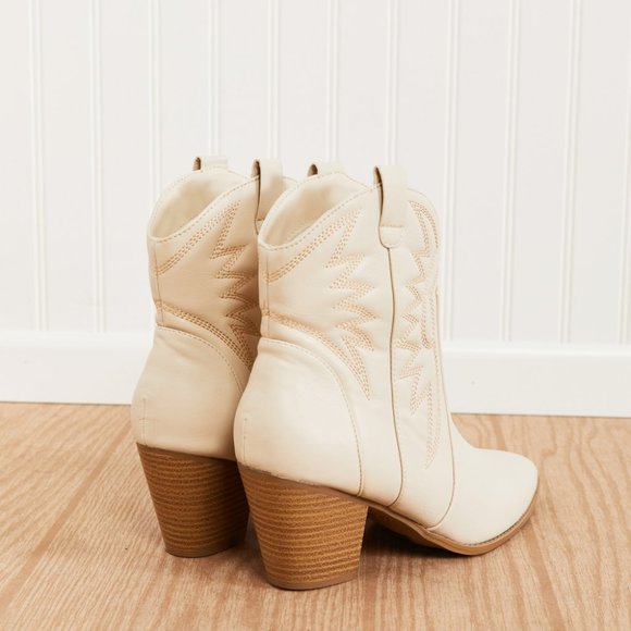 East Lion Corp Texas Trip Embroidered Cowboy Booties - Picture 9 of 9